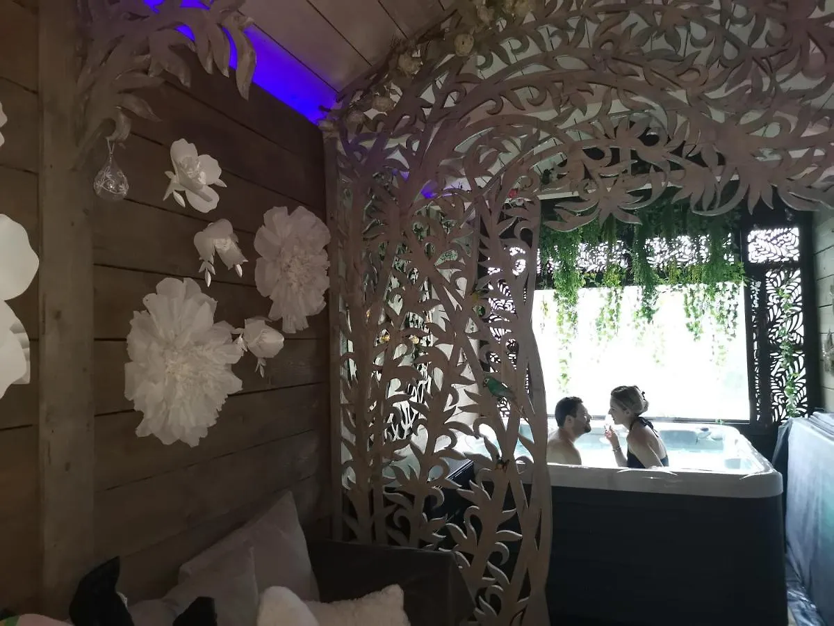 Siandaki Nid D Amour Avec Jacuzzi La Motte  Holiday home