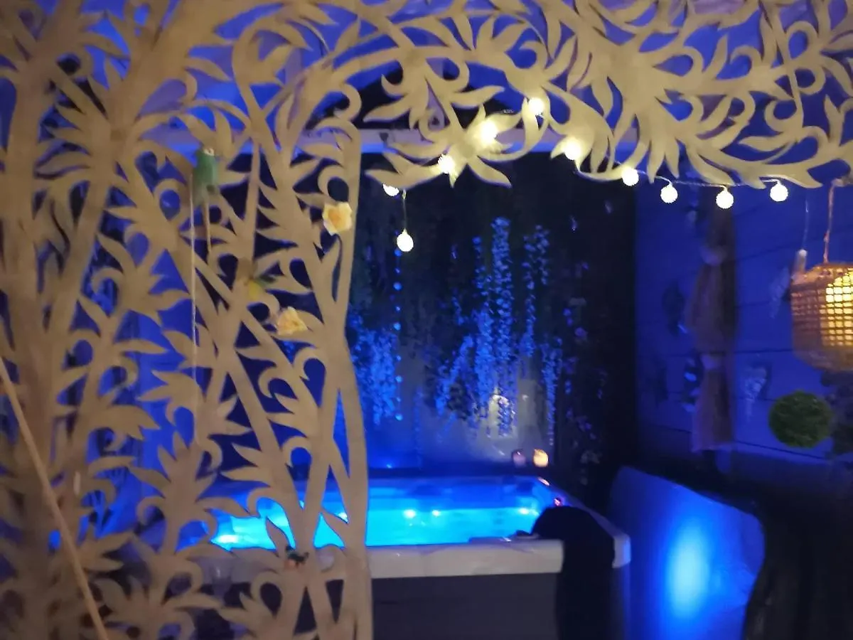 Siandaki Nid D Amour Avec Jacuzzi La Motte  Holiday home